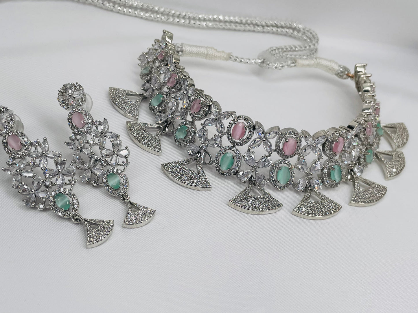 Elegant And Mesmerising Mint And Pink Stone Choker Set