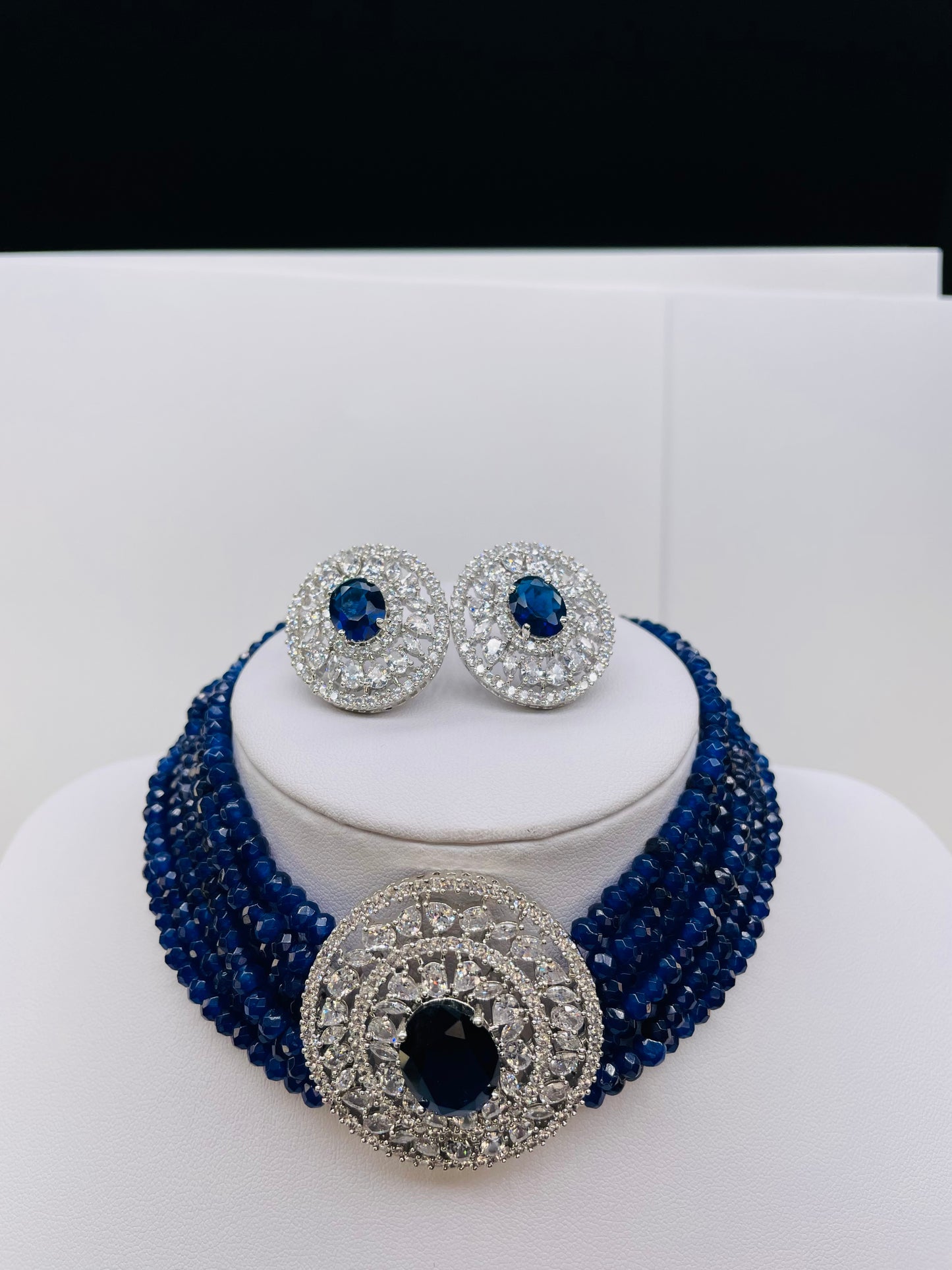 Blue Sapphires And Beads Choker Set